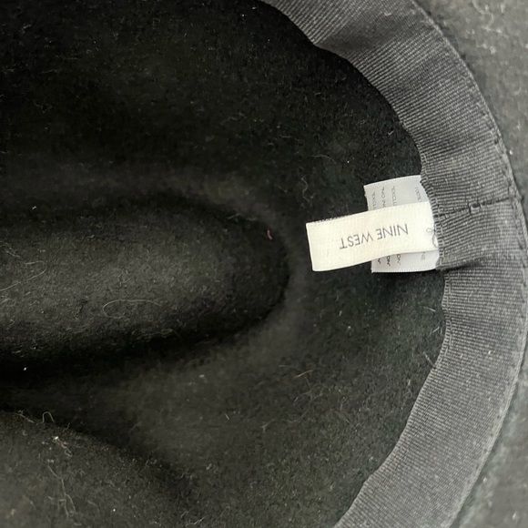 Nine West felt hat - Picture 2 of 2